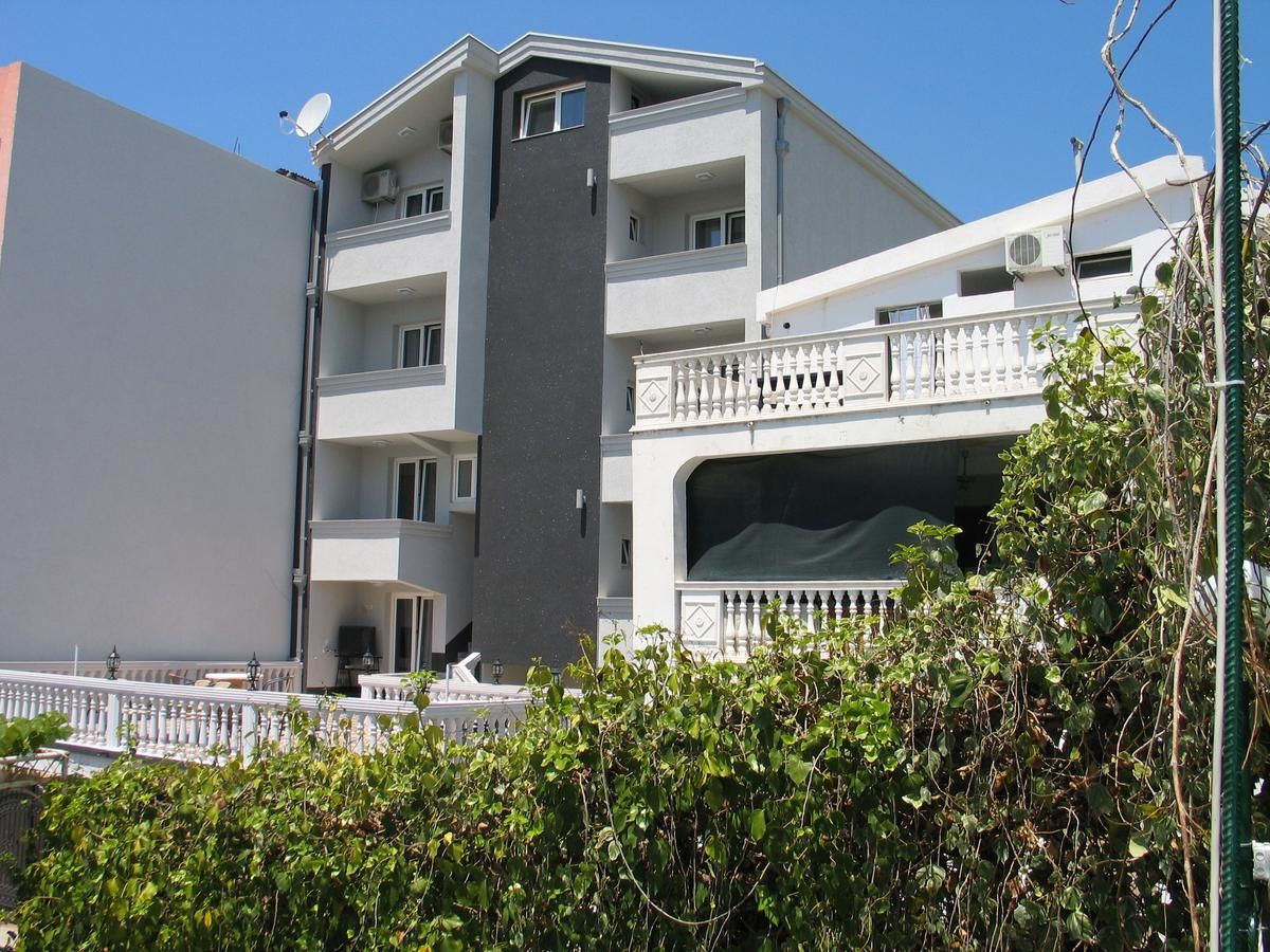 Гостевой дом Guest House Dena Добра-Вода