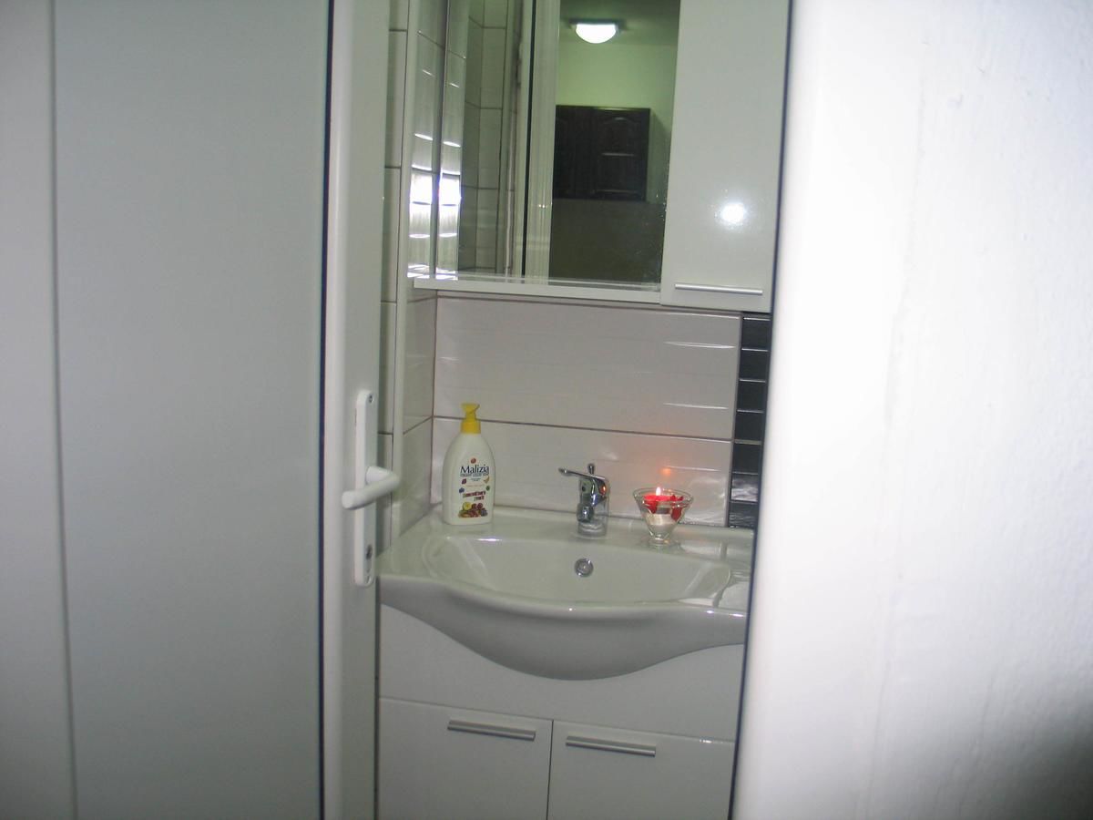 Гостевой дом Guest House Dena Добра-Вода