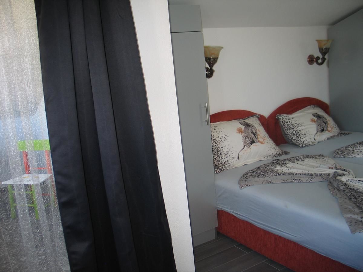 Гостевой дом Guest House Dena Добра-Вода-48